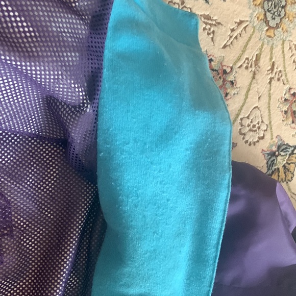 North face rain jacket size small. - Picture 9 of 15